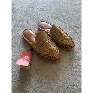 NWT Espiritu Womens Tan Leather Woven Huarache Mules Slip On Sandals Size 9